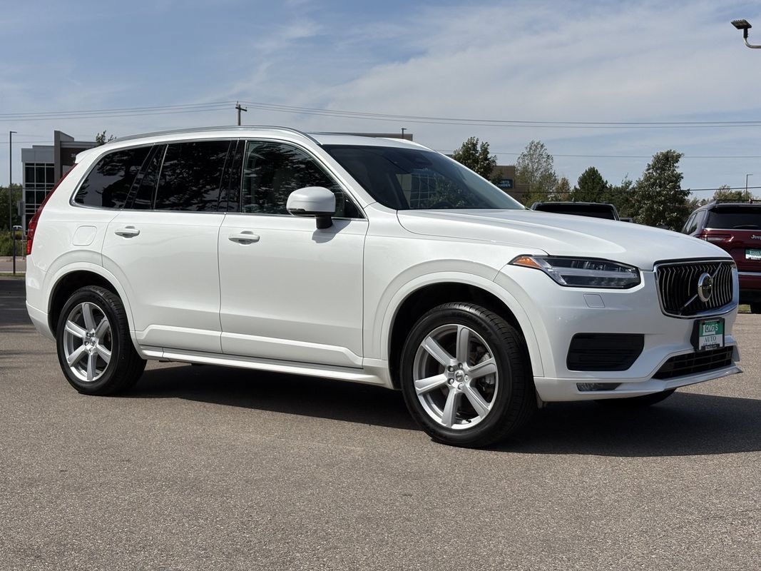 Used 2023 Volvo XC90 B5 Core AWD/4WD image 2