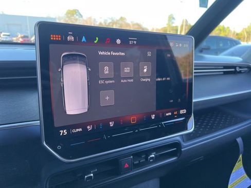 New 2025 Volkswagen ID. Buzz Pro S RWD image 12