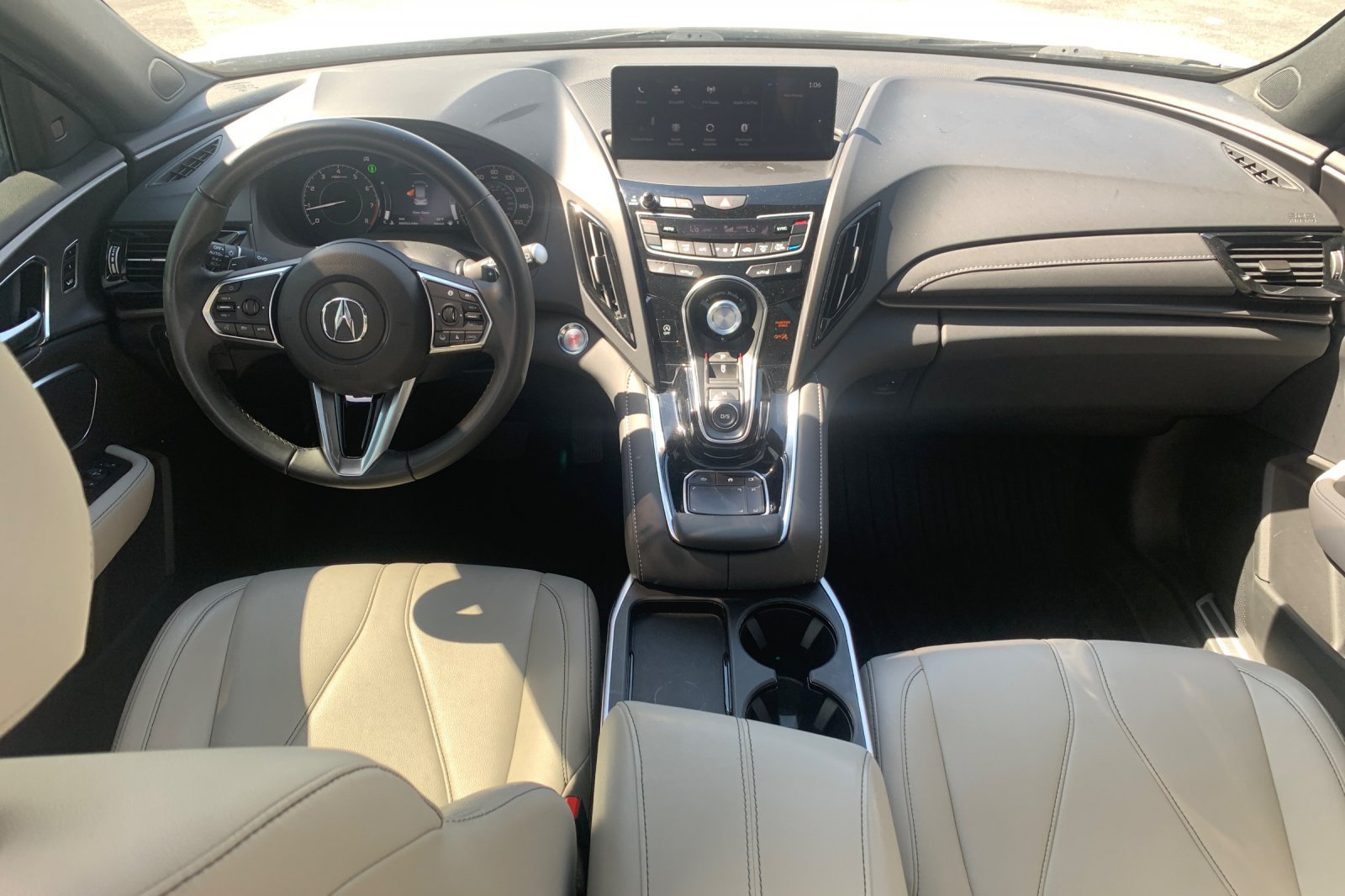 Used 2025 Acura RDX SH-AWD image 17