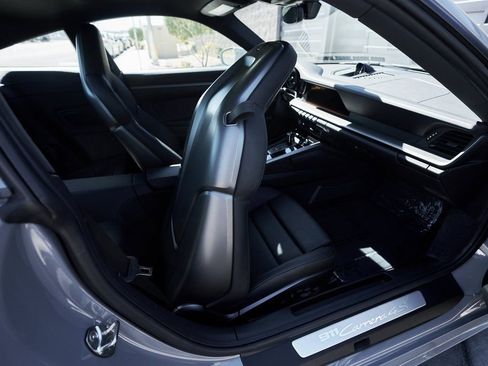 Used 2024 Porsche 911 Carrera 4S w/ Premium Package image 37