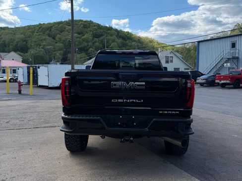 Used 2025 GMC Sierra 3500 Denali Ultimate AWD/4WD image 6