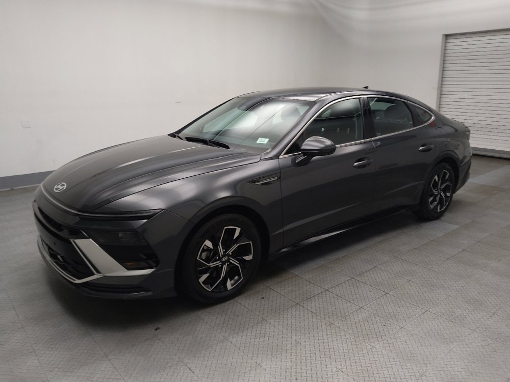 Used 2024 Hyundai Sonata SEL FWD image 2