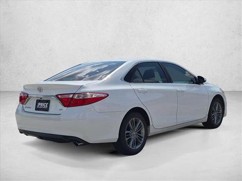 Used 2016 Toyota Camry SE FWD image 5