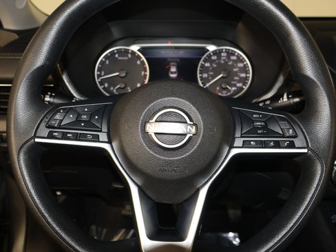 Used 2024 Nissan Sentra SV image 19