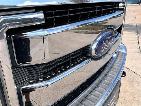 Used 2012 Ford F350 Lariat image 30