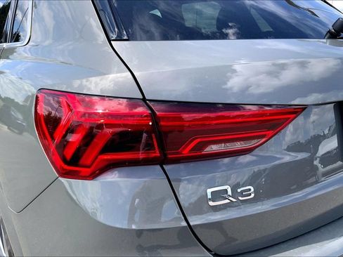 Used 2021 Audi Q3 2.0T Premium w/ Convenience Package AWD/4WD image 23