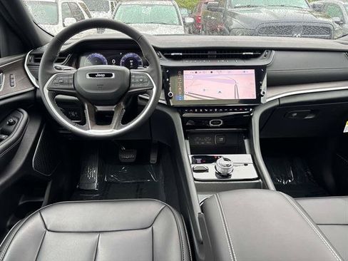 New 2026 Jeep Grand Cherokee L Limited AWD/4WD image 9