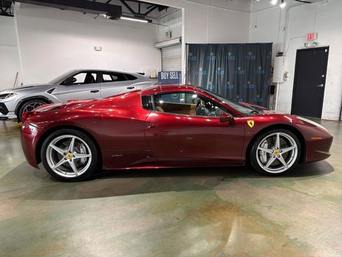 Used 2013 Ferrari 458 Spider RWD image 10