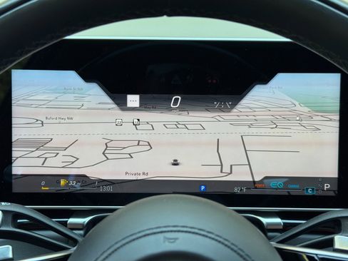 Used 2022 Mercedes-Benz S 580 4MATIC Sedan w/ AMG Line Package image 23