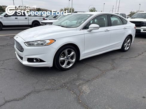 Used 2016 Ford Fusion Titanium FWD image 1