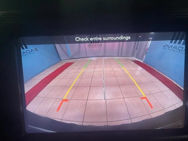 Used 2018 Jeep Wrangler Unlimited Sahara AWD/4WD image 11