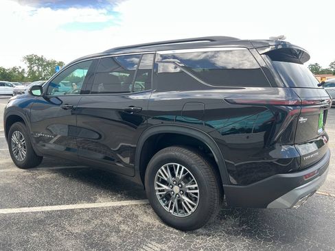 Used 2026 Chevrolet Traverse LT FWD image 24