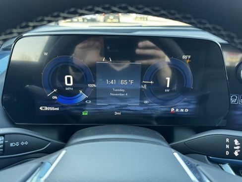 New 2026 Chevrolet Equinox EV LT image 24