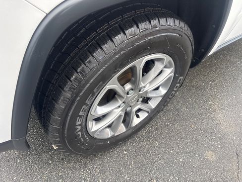 Used 2016 Jeep Grand Cherokee Limited w/ Luxury Group II image 8