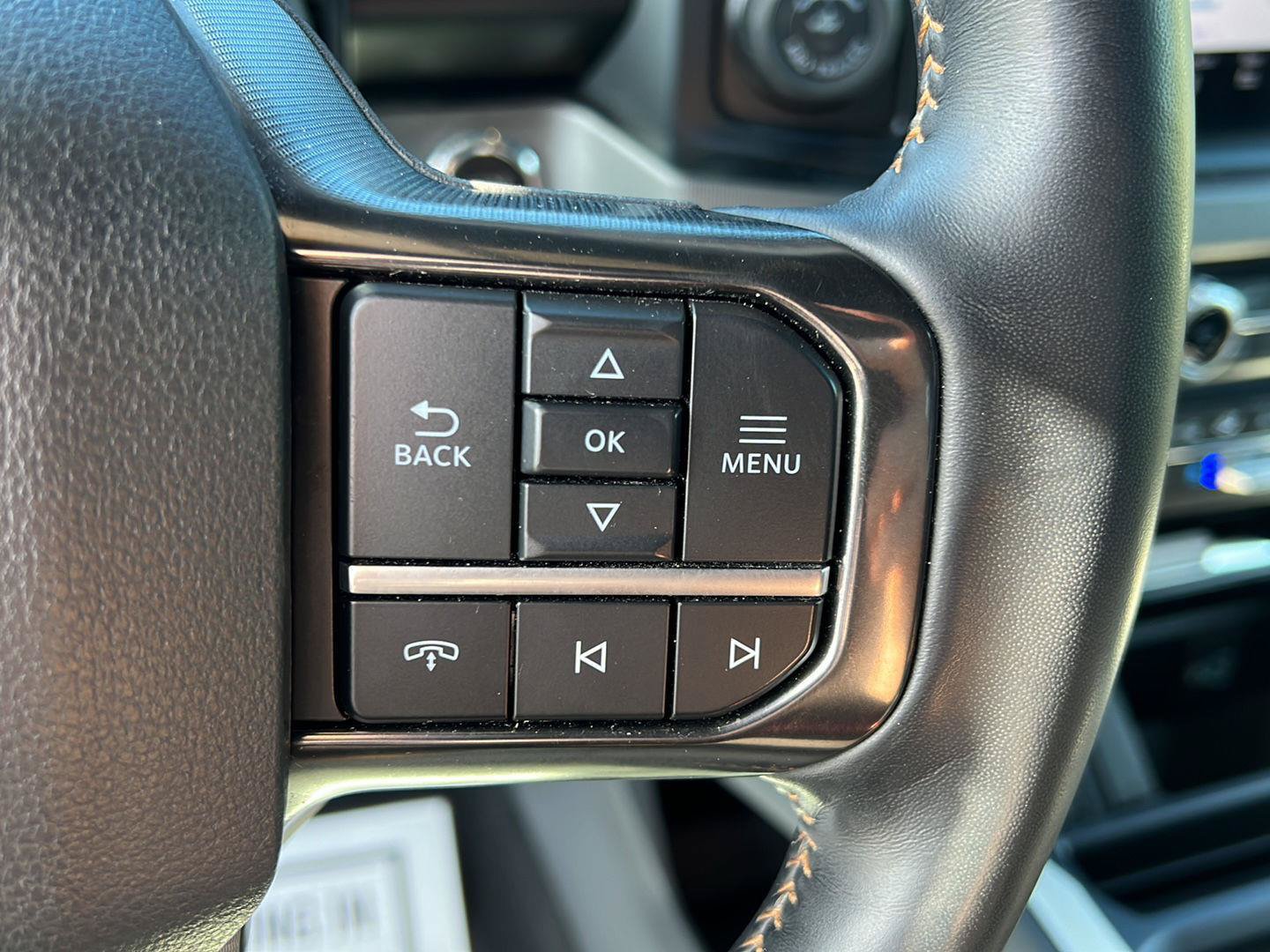 Used 2024 Ford F250 Platinum w/ FX4 Off-Road Package AWD/4WD image 11