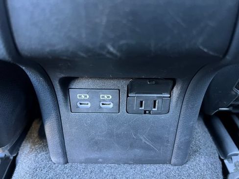 Used 2026 Toyota Prius Plug-In Hybrid FWD image 42