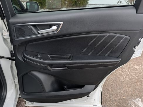 Used 2023 Ford Edge ST image 34