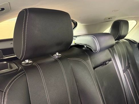 Used 2022 Land Rover Range Rover Velar S image 26