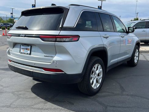 Used 2023 Jeep Grand Cherokee Limited AWD/4WD image 9