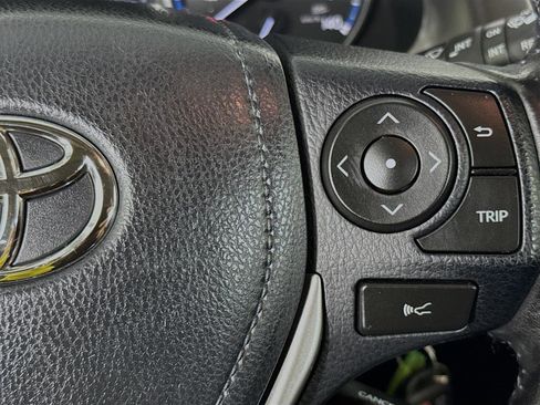 Used 2017 Toyota RAV4 XLE image 19