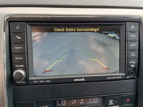 Used 2011 Jeep Grand Cherokee Laredo AWD/4WD image 28