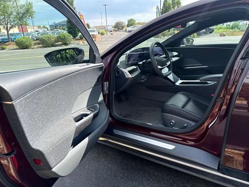 Used 2024 Lucid Air Touring AWD/4WD image 46