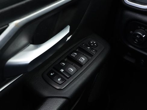 Used 2022 RAM 1500 Big Horn AWD/4WD image 22