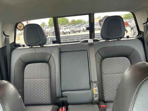 Used 2016 Chevrolet Colorado Z71 AWD/4WD image 4