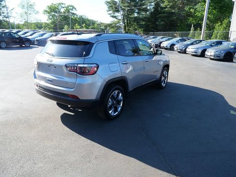 Used 2019 Jeep Compass Limited w/ Safety & Security Group AWD/4WD image 6