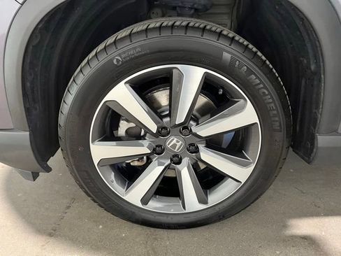 Used 2025 Honda Pilot Touring image 28