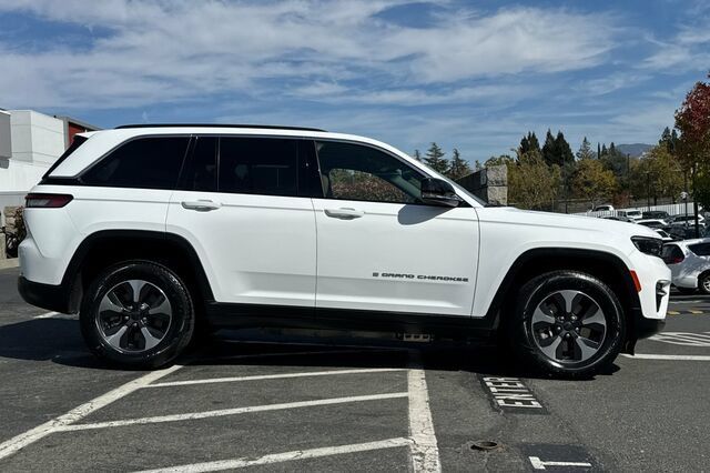 Certified 2024 Jeep Grand Cherokee Limited 4xe AWD/4WD image 3