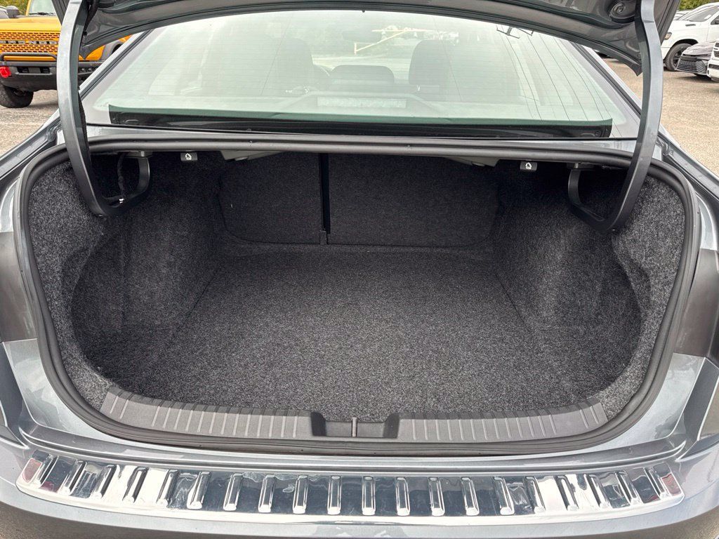 Used 2021 Volkswagen Jetta SEL FWD image 28