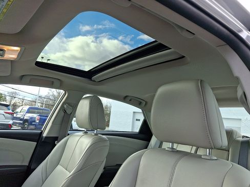 Used 2018 Toyota Avalon XLE Premium image 14