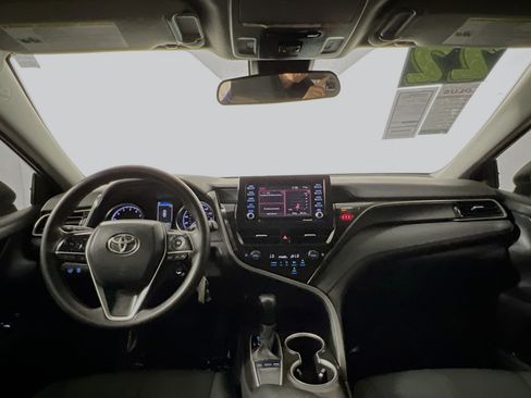 Used 2022 Toyota Camry LE FWD image 29