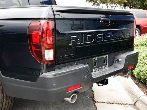 New 2026 Honda Ridgeline Black Edition image 11