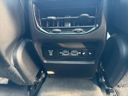 Certified 2023 Jeep Grand Cherokee Limited image 26