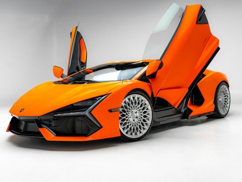 Used 2024 Lamborghini Revuelto AWD/4WD image 5