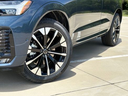 New 2026 Volvo XC60 B5 Plus w/ Protection Package Premier AWD/4WD image 8