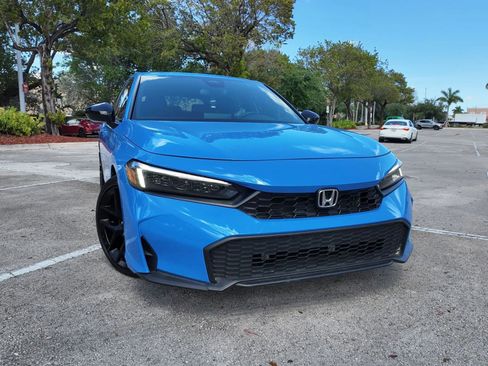 Used 2025 Honda Civic Sport image 1