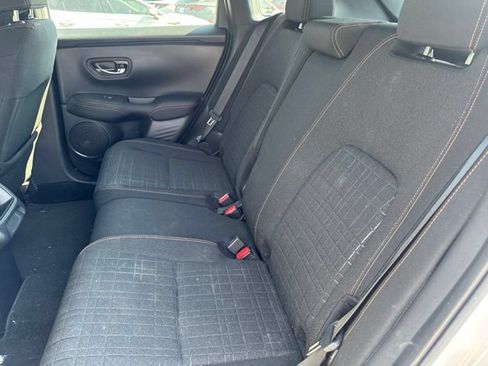 Used 2024 Honda HR-V Sport image 12