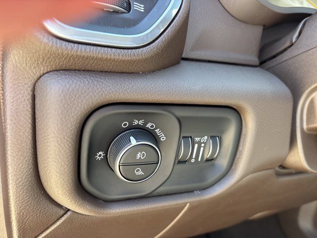 Used 2025 RAM 3500 Laramie AWD/4WD image 24