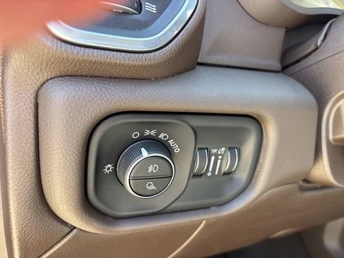 Used 2025 RAM 3500 Laramie AWD/4WD image 24