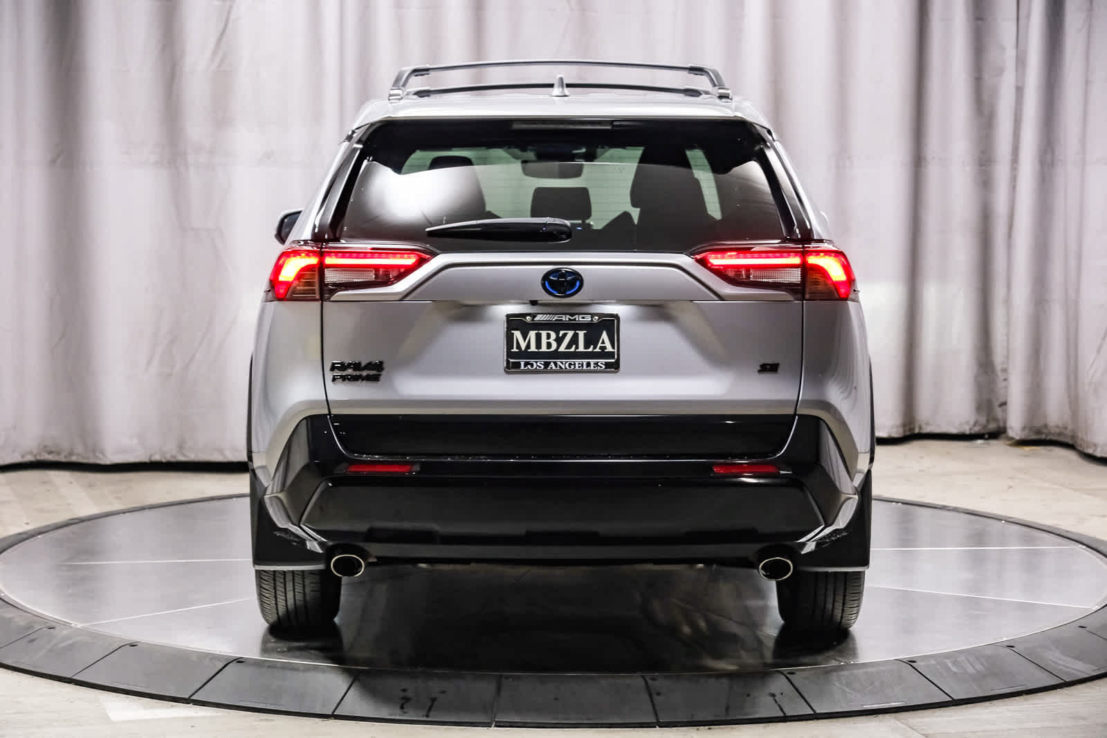 Used 2024 Toyota RAV4 SE w/ Weather & Moonroof Package AWD/4WD image 3