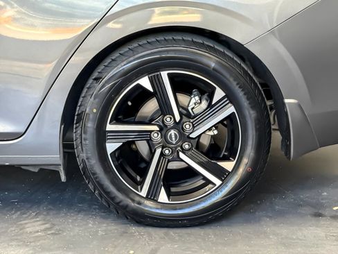 Used 2024 Nissan Sentra SV FWD image 23