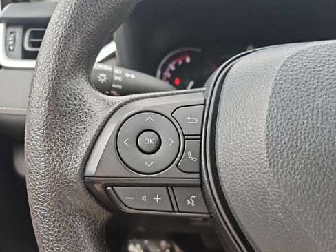 Used 2025 Toyota RAV4 XLE AWD/4WD image 30
