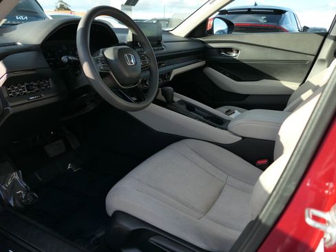 Used 2023 Honda Accord LX image 12