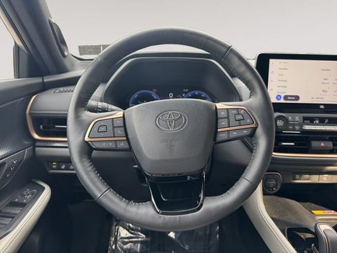 Used 2024 Toyota Grand Highlander AWD Hybrid image 12