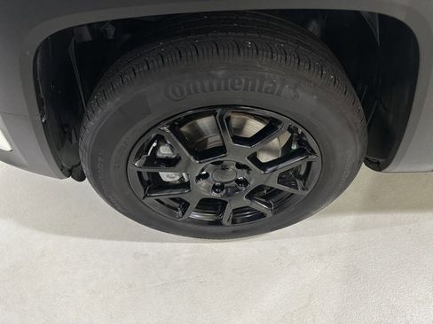 Used 2020 Jeep Renegade Altitude image 11