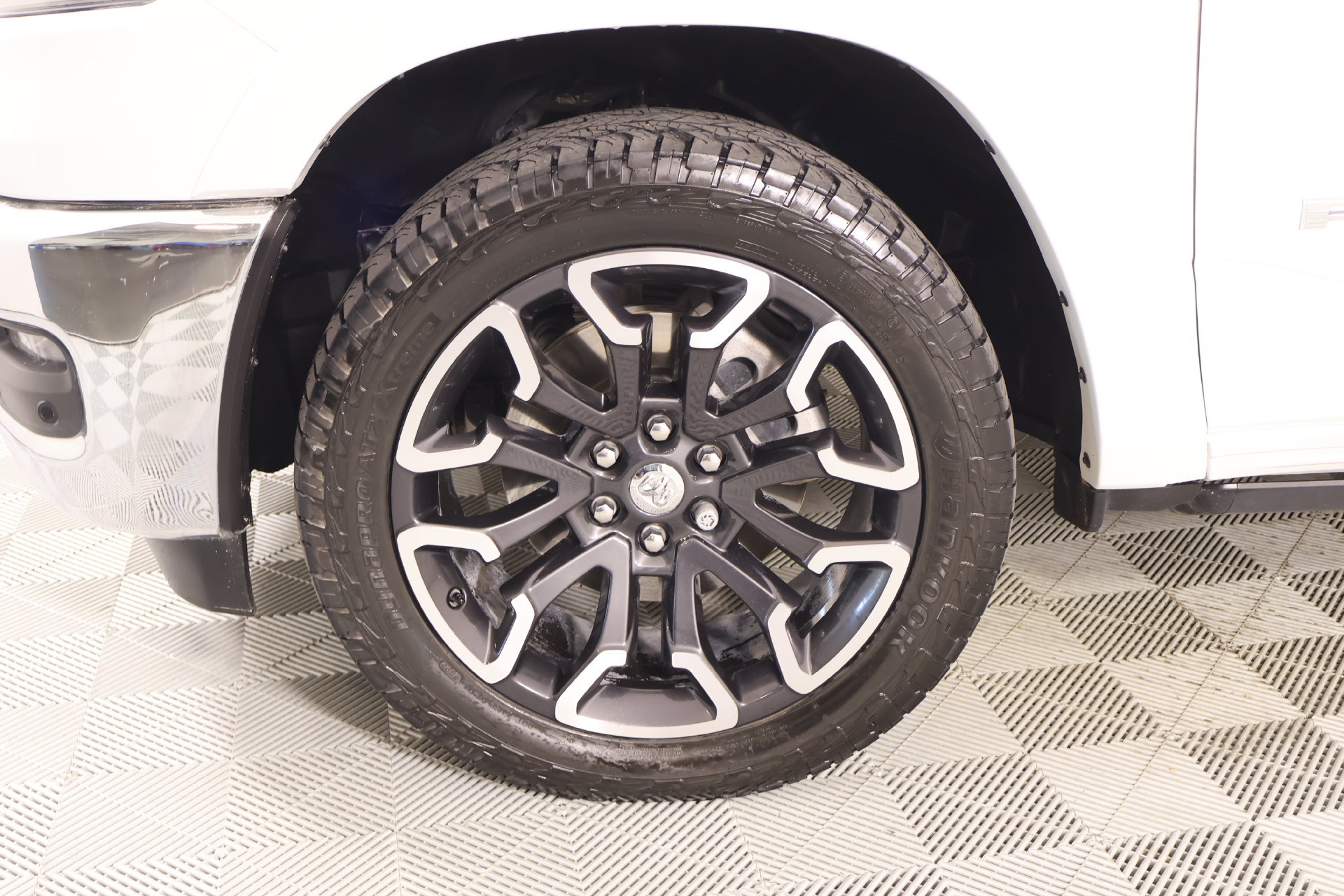 Used 2025 RAM 1500 Limited w/ Trailer Tow Group AWD/4WD image 19