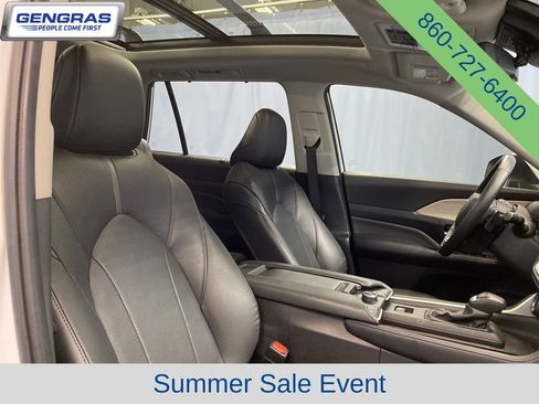 Used 2024 Toyota Grand Highlander AWD image 44